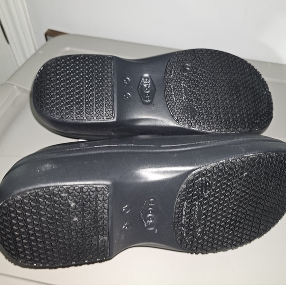 Crocs - Picture 5 of 10